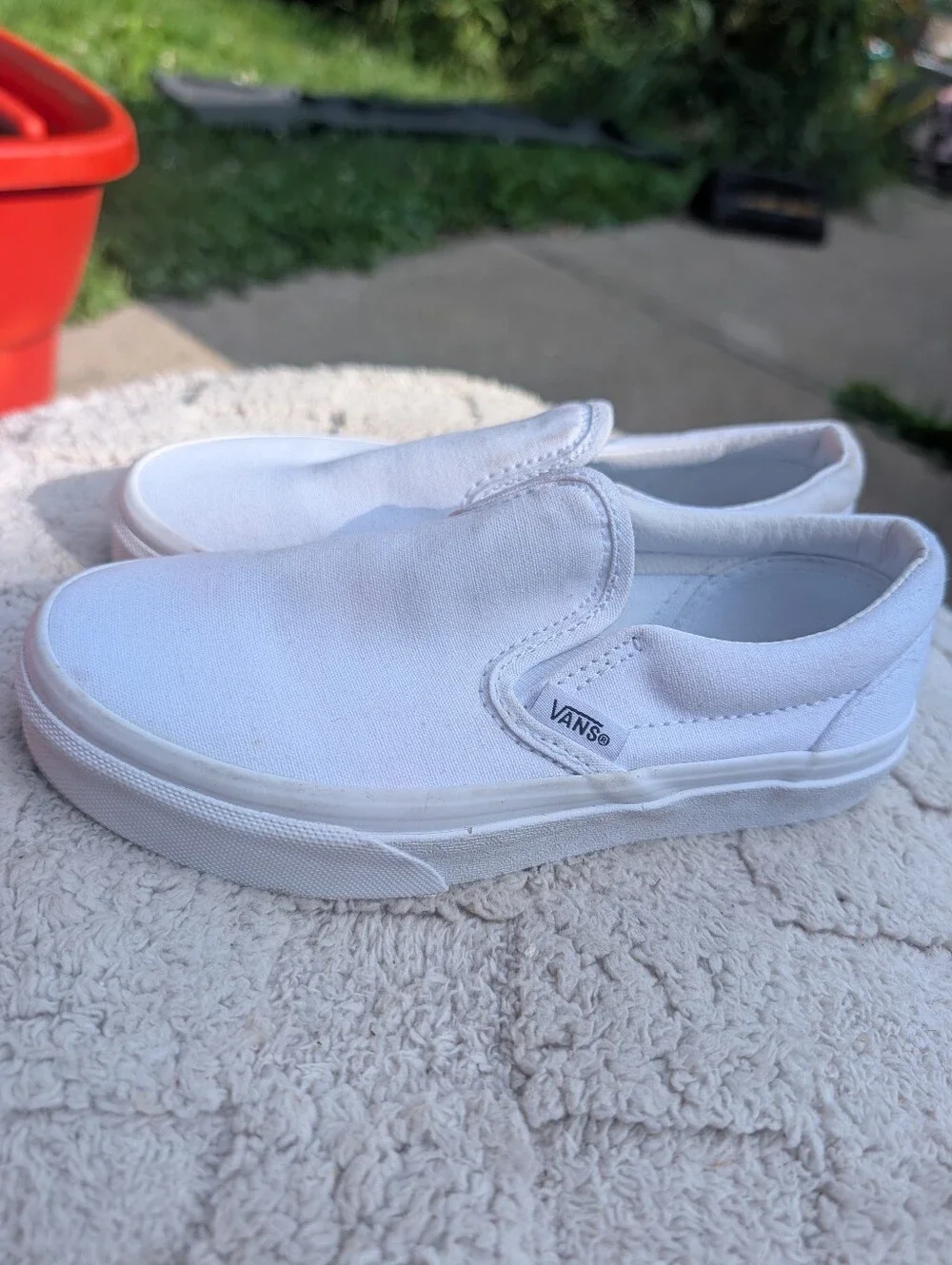 Vans Kids White Slip-On Canvas Sneakers Size 1